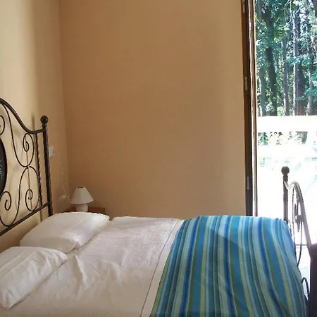 Holiday home Surrounded By Greenery In An Idyllic Location *